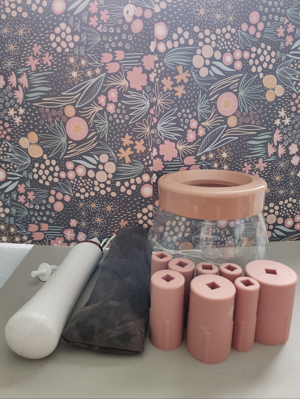 Electric Makeup Brush Cleaner and Dryer Machine - Pink & White